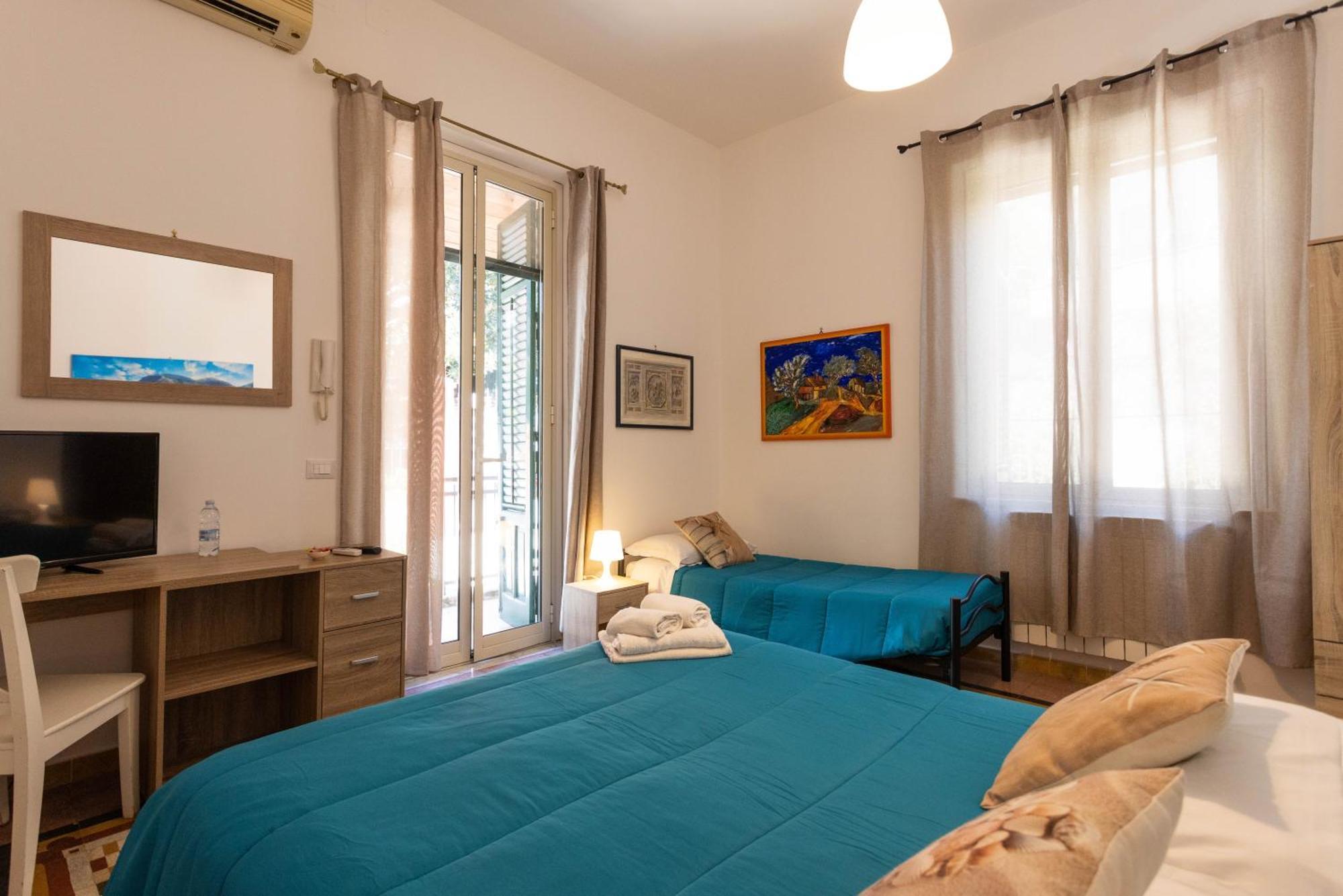 Отель Mondello House Eraclea Экстерьер фото