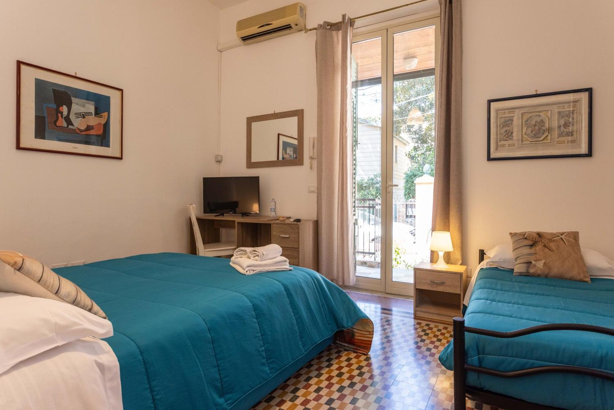 Отель Mondello House Eraclea Экстерьер фото