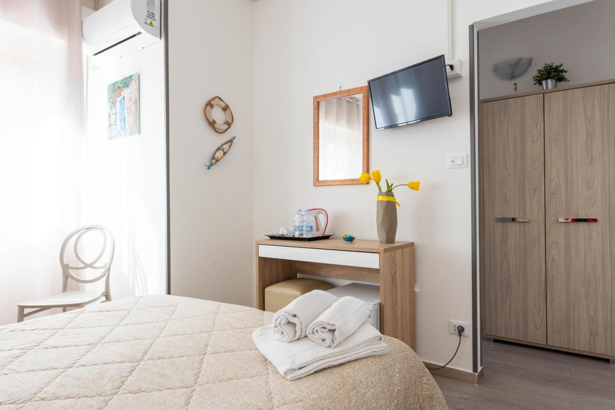 Отель Mondello House Eraclea Экстерьер фото