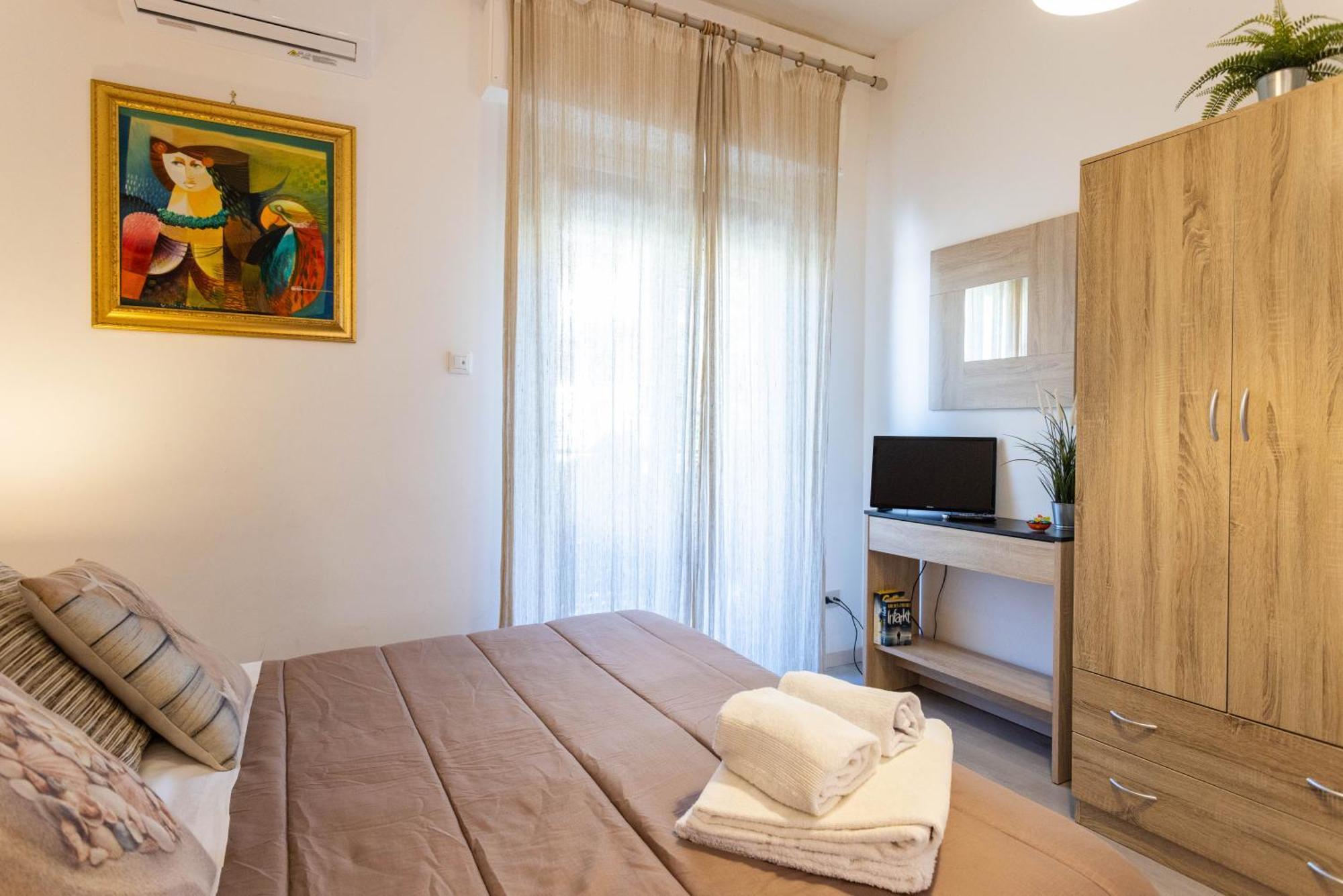 Отель Mondello House Eraclea Экстерьер фото